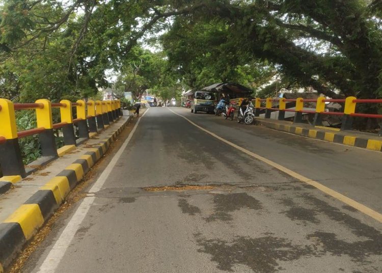 Aktivis Lebak Selatan Pertanyakan Pemeliharaan Jalan Nasional di Bayah – Warga Berita