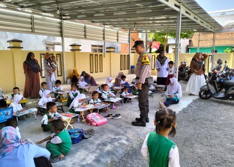 Belajar Sambil Bermain, 30 Anak Paud Kunjungi Polsek Bantarkawung 1 Belajar Sambil Bermain, 30 Anak Paud Kunjungi Polsek Bantarkawung
