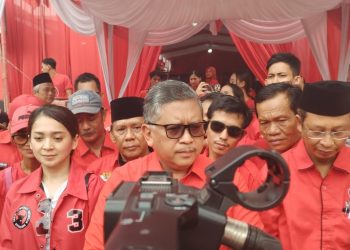 Hasto Klaim Dukungan Abuya Muhtadi Memperkuat Dukungan Ganjar-Mahfud di Banten – Warga Berita 8 Hasto Klaim Dukungan Abuya Muhtadi Memperkuat Dukungan Ganjar-Mahfud di Banten – Warga Berita