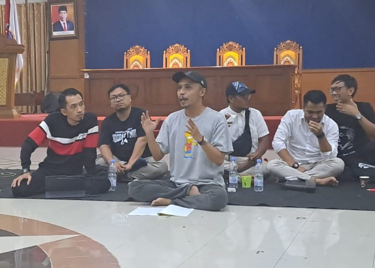 Furry Setya Raharja Menjadi Pembicara dalam Ngobrol Inti Teater (Nginter)