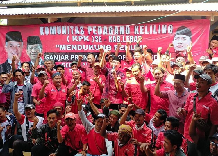 Ratusan Pedagang Keliling Lebak, Deklarasi Dukung Ganjar-Mahfud di Pemilu 2024 – Warga Berita