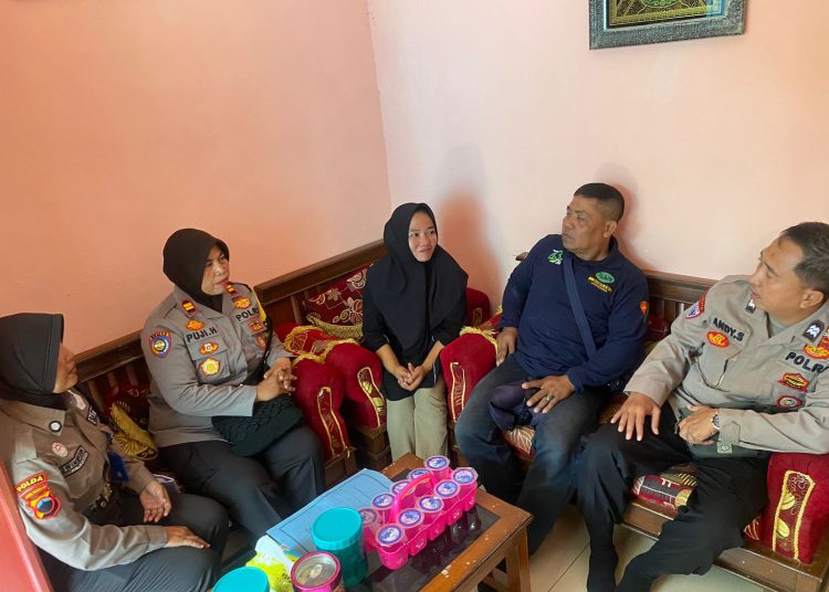 Polres Brebes dan Satpam Gelar Bakti Sosial Sambut HUT ke 43