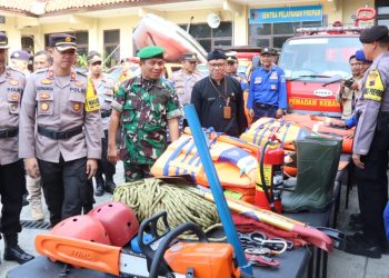 Siaga Bencana, Polres Brebes Gelar Apel Siaga Tim SAR Dan Relawan Arnavat
