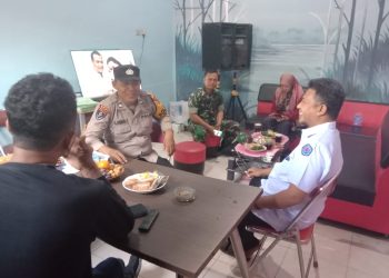 Sinergitas Polsek Bumiayu Sambang Desa Negaradaha Sampaikan Pesan Kamtibmas Ciptakan Pemilu Damai