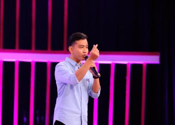 Debat Cawapres, Gibran Tak Lupa Sampaikan Selamat Hari Ibu – Warga Berita