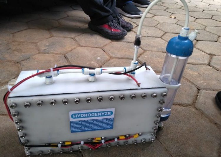 UNS kembangkan hidrogen sebagai bahan bakar mobil 1 UNS kembangkan hidrogen sebagai bahan bakar mobil