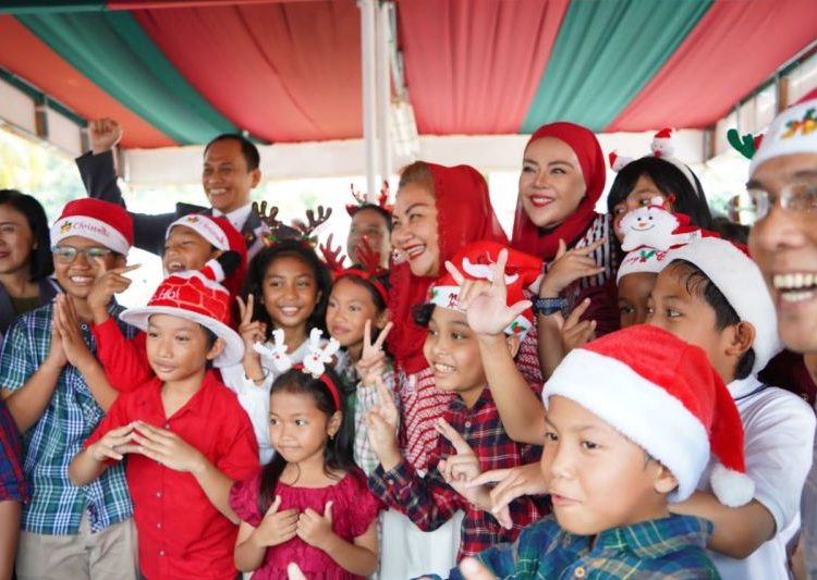 Wali Kota Semarang kunjungi sejumlah gereja, pantau perayaan Natal