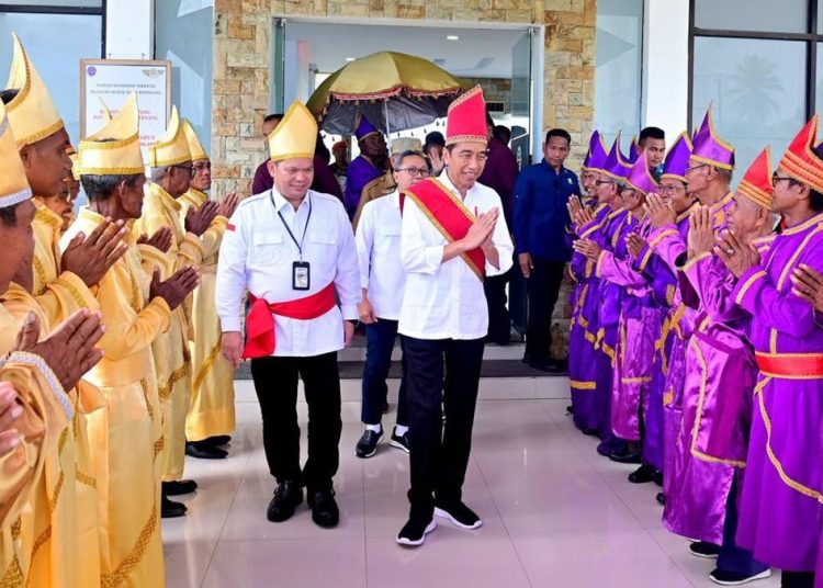 Jokowi Dapat Gelar Adat dari Talaud 1 Jokowi Dapat Gelar Adat dari Talaud