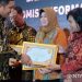 Pemkot Surakarta raih penghargaan dari KI Jateng