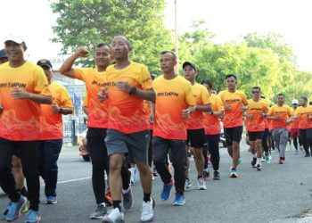 Perwira Kilang Cilacap rayakan HUT Ke-66 Pertamina dengan lari 66 kilometer
