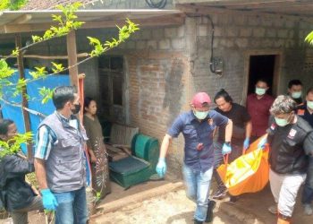Diduga Masalah Ekonomi, Suami di Gunungkidul Ini Tega Habisi Isterinya dengan Pisau, Lalu Mencoba Bunuh Diri » Warga Berita