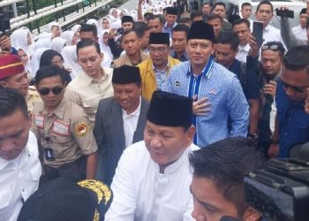 Hari ke-36 kampanye, Prabowo ke ponpes di Probolinggo, Gibran di Solo