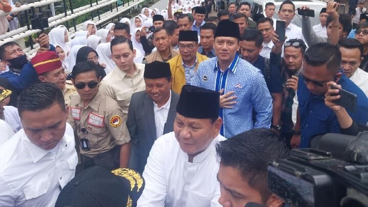 Hari ke-36 kampanye, Prabowo ke ponpes di Probolinggo, Gibran di Solo 1 Hari ke-36 kampanye, Prabowo ke ponpes di Probolinggo, Gibran di Solo
