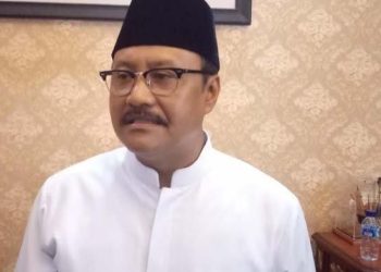 Gus Ipul Imbau Warga NU Tak Pilih Paslon yang Didukung Abu Bakar Ba’asyir, Anies No Comment » Warga Berita