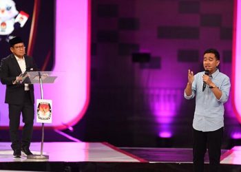 Enak Banget ya Gus, Jawabnya Sambil Baca Catatan » Warga Berita