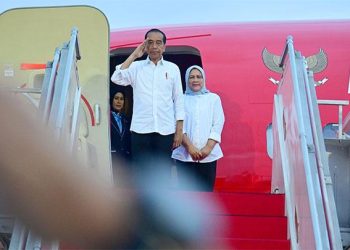 Bersamaan dengan Masa Kampanye Terbuka, Presiden Jokowi dan Iriana Bagikan Bansos di Jawa Tengah » Warga Berita