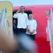 Bersamaan dengan Masa Kampanye Terbuka, Presiden Jokowi dan Iriana Bagikan Bansos di Jawa Tengah » Warga Berita