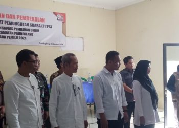 Cegah Pelanggaran, Bawaslu Pandeglang Lantik 3.759 Pengawas TPS – Warga Berita