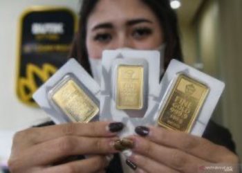 Harga emas Antam hari ini turun