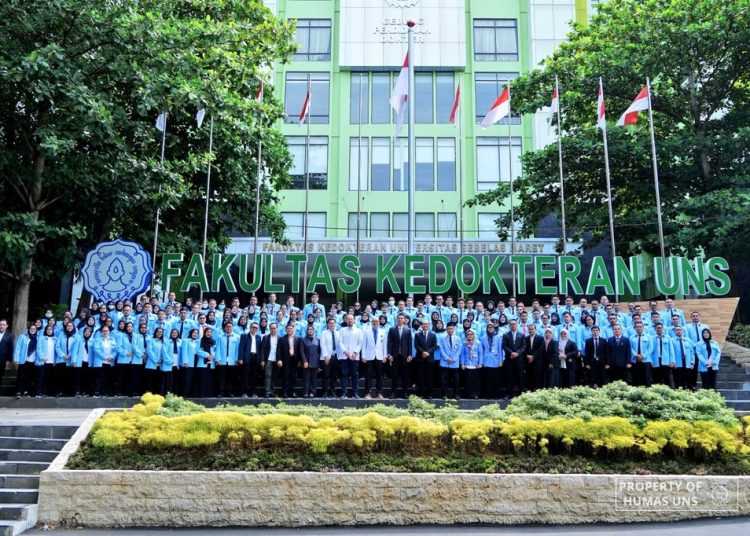 FK UNS Lantik 134 Mahasiswa Baru PPDS 1 FK UNS Lantik 134 Mahasiswa Baru PPDS