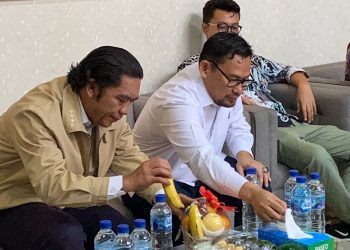 Al Muktabar Hampiri Kantor Bawaslu Banten, Ada Apa – Warga Berita