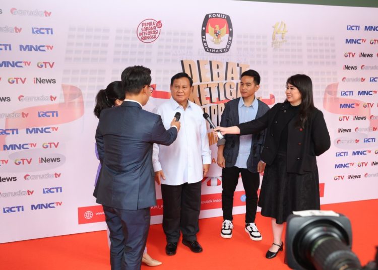 Agar Masyarakat Hidup Layak, Kekayaan Negar Harus Dijaga – Warga Berita