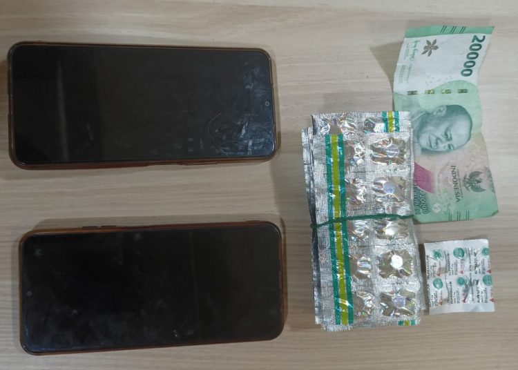 Edarkan Obat Terlarang, Wanita Penjaga Toko di Kota Tangerang Ditangkap Polisi – Warga Berita