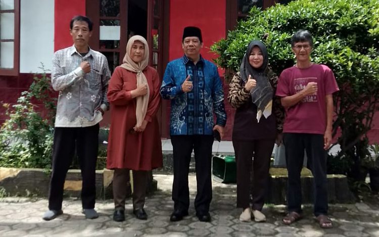 Kunjungi SDN Pandeglang 1, Tb Entus Mahmud Mantap Maju di Pilbup Pandeglang – Warga Berita