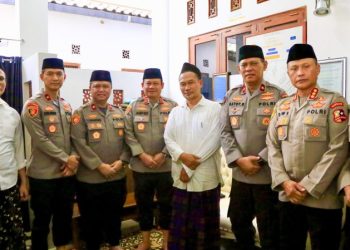 Dikunjungi Kaops NCS Polri, Gus Baha Doakan Pemilu 2024 Berlangsung Aman dan Damai – Warga Berita