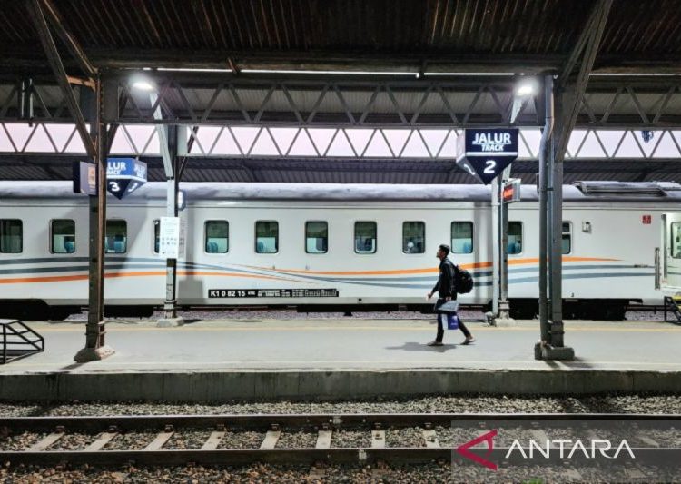 Tiga kereta di Daop Semarang terlambat akibat KA Pandalungan anjlok 1 Tiga kereta di Daop Semarang terlambat akibat KA Pandalungan anjlok