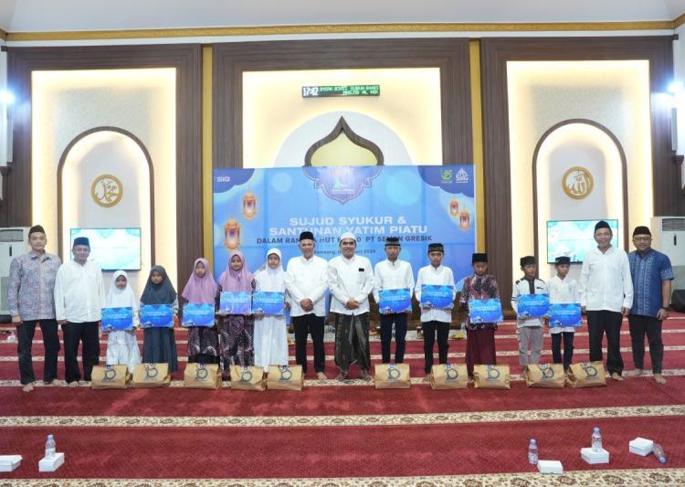Semen Gresik santuni 100 anak yatim, syukuri capaian gemilang di HUT Ke-10