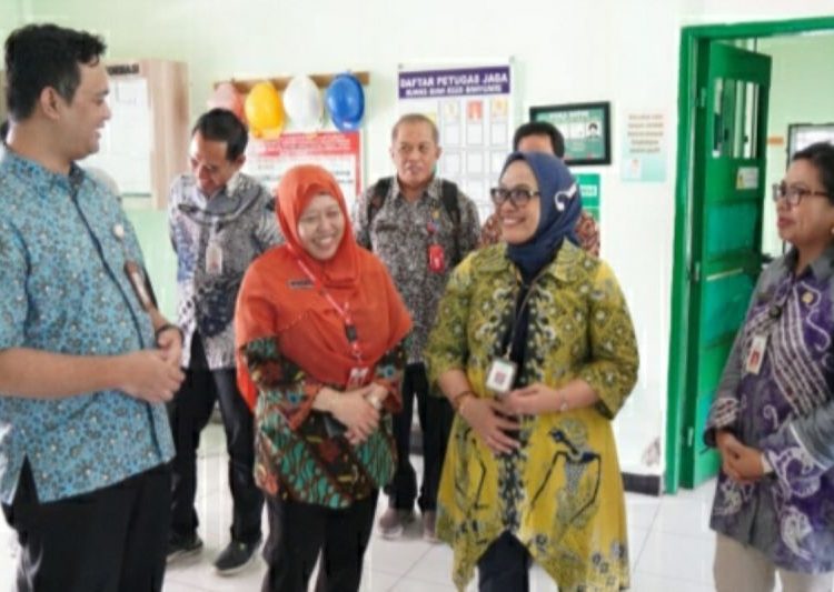 Tim BPJS Kesehatan Purwokerto dan Kemenkes kunjungi FKRTL Banyumas 1 Tim BPJS Kesehatan Purwokerto dan Kemenkes kunjungi FKRTL Banyumas
