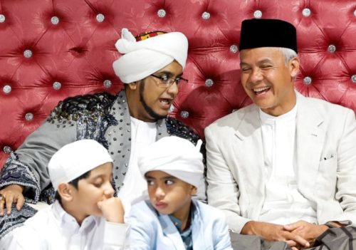 Rajut Kebhinekaan, Capres Ganjar Hadiri Milad 28 Majelis Nurul Musthofa – Warga Berita 1 Rajut Kebhinekaan, Capres Ganjar Hadiri Milad 28 Majelis Nurul Musthofa – Warga Berita