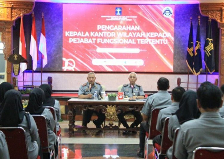 Kepala Kemenkumham Jateng beri pengarahan pejabat Divkum HAM
