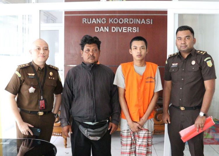 Kejari Semarang bebaskan tukang bangunan lewat keadilan restoratif
