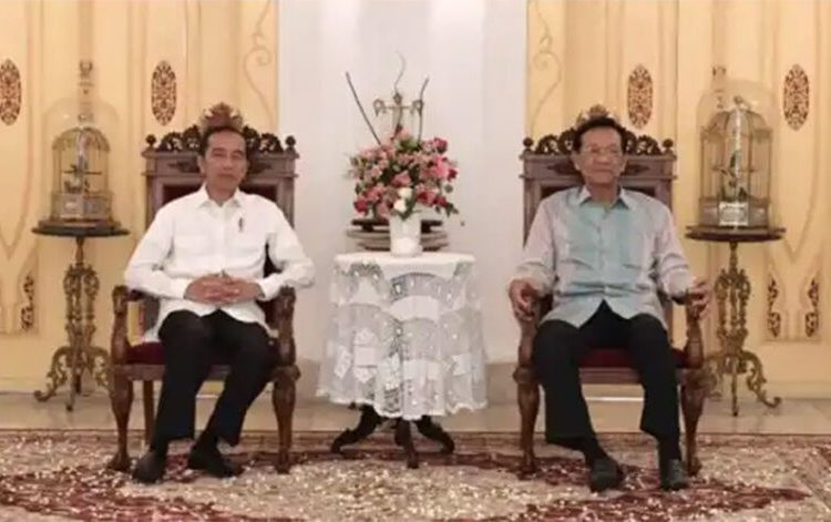 Saat Bertemu Jokowi, Sri Sultan Akui Ada Obrolan Politik