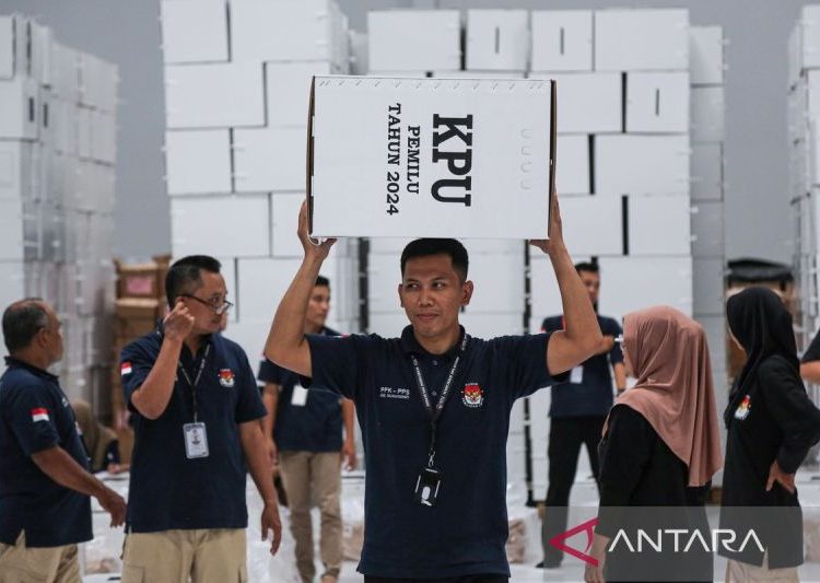 KPU Kota Semarang distribusikan logistik Pemilu 2024 1 KPU Kota Semarang distribusikan logistik Pemilu 2024