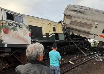 KA Turangga Tujuan Bandung Tabrakan dengan Kereta Commuter Line Bandung Raya di Cicalengka Pagi Tadi » Warga Berita