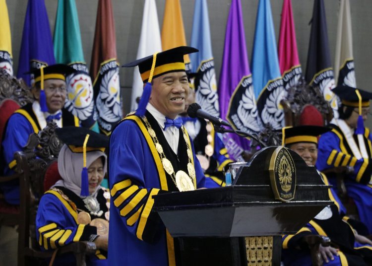 Rektor: Lulusan Undip Berintegritas dan Cepat Memperoleh Pekerjaan