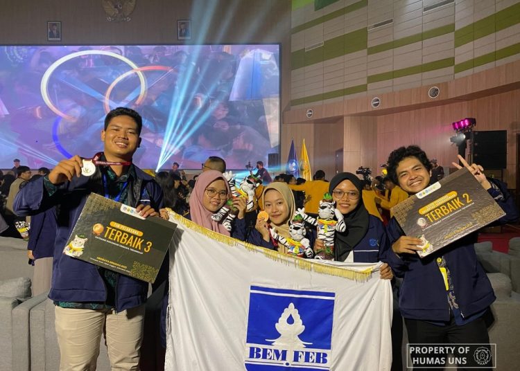 PPK Ormawa BEM FEB UNS Berhasil Menyabet 2 Penghargaan pada Ajang Abdidaya Ormawa 2023 1 PPK Ormawa BEM FEB UNS Berhasil Menyabet 2 Penghargaan pada Ajang Abdidaya Ormawa 2023