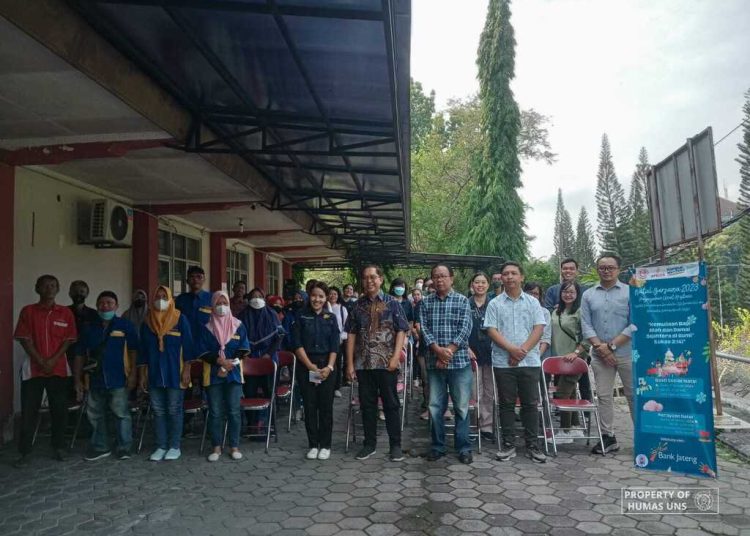 Paguyuban Umat Kristiani UNS dan ISI Gelar Bakti Sosial 1 Paguyuban Umat Kristiani UNS dan ISI Gelar Bakti Sosial
