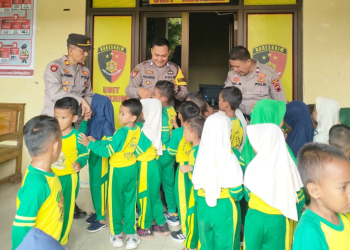 Polisi Sahabat Anak, Polsek Tonjong Terima Kunjungan Paud Kelompok Bermain (KB)
