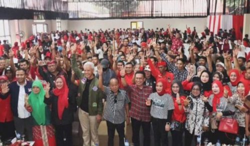 Ganjar Kampanye di Purbalingga, Beri Semangat Relawan Untuk Menang – Warga Berita 1 Ganjar Kampanye di Purbalingga, Beri Semangat Relawan Untuk Menang – Warga Berita