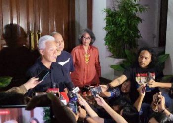 Capres Ganjar Bertemu Emil Salim, Ini Pesannya – Warga Berita