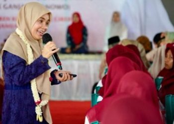 Kh Mustafa Aqil Siradj Doakan Isteri Capres Ganjar Jadi Ibu Negara – Warga Berita