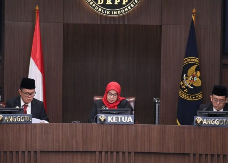 Masih Jadi Pengurus Parpol, Anggota Bawaslu Lembata NTT Dipecat