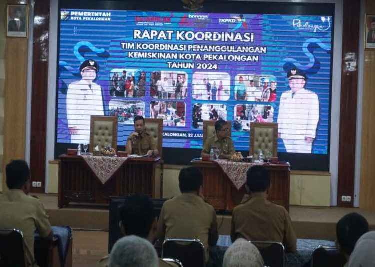 Pemkot Pekalongan inventarisasi strategi penanggulangan kemiskinan 1 Pemkot Pekalongan inventarisasi strategi penanggulangan kemiskinan