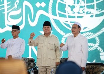 Prabowo Dinobatkan Sebagai Sahabat Santri Indonesia Saat Berkunjung ke Jatim – Warga Berita