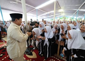 Hadiri Ponpes Di Jatim, Kehadiran Prabowo Diteriaki Presiden Oleh Para Santri – Warga Berita