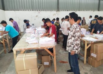 KPU Cilegon Temukan 387 Surat Suara Rusak – Warga Berita
